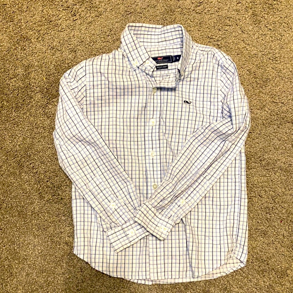 Vineyard Vines boys size 6 button down shirt. Blue hingham